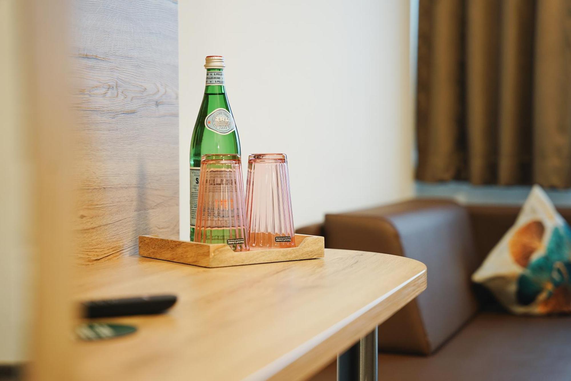 Outlet Hotel メッツィンゲン エクステリア 写真